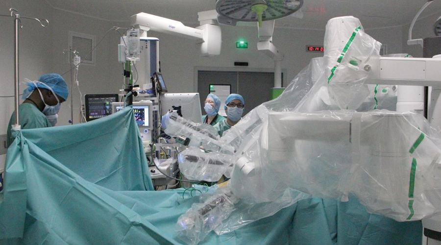 robot-chirurgical